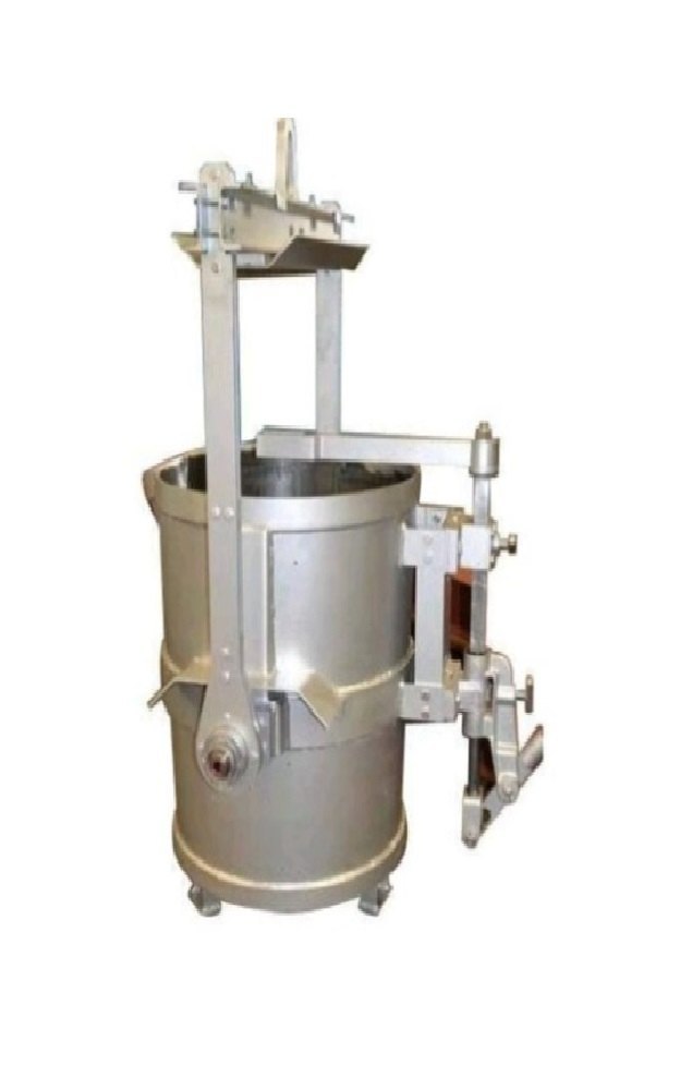 Hot Lifting Molten Steel Pouring Machine Hot Metal Ladle, Ladle Capacity: 2-4 Tons