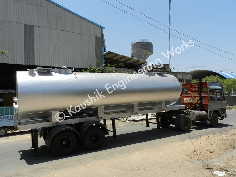 Kaushik Mobile Bitumen Tank, Capacity: 30000L