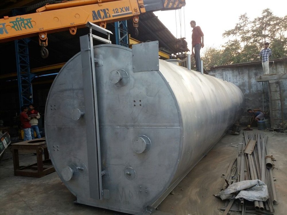 SILVER SS304 Bitumen Storage Tank, Capacity: 5000-10000 L