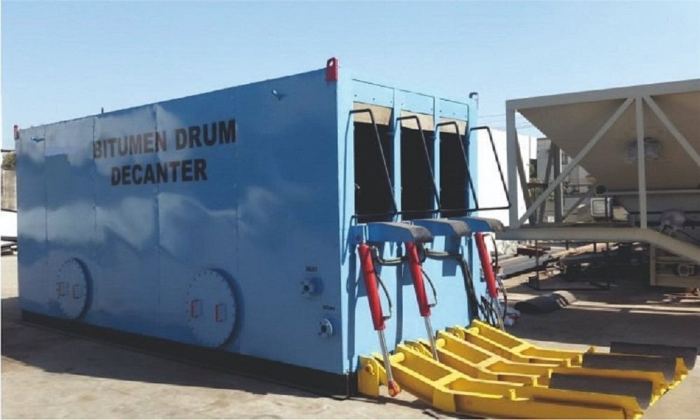 Chemicals/Oils Mild Steel Bitumen Decanter Storage Tank, Max Pressure: 200 Psi, Output Capacity: 5 tons/day