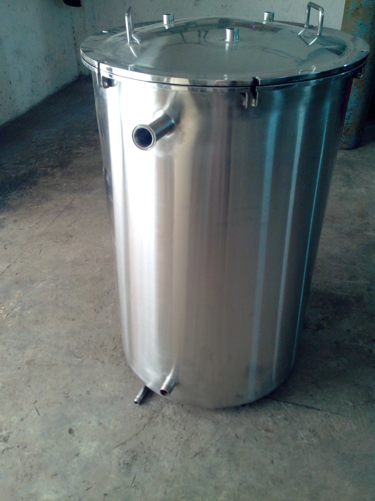 Stainless Steel Mirror Polished Gelatin Storage Tank, Capacity: 250-500 L