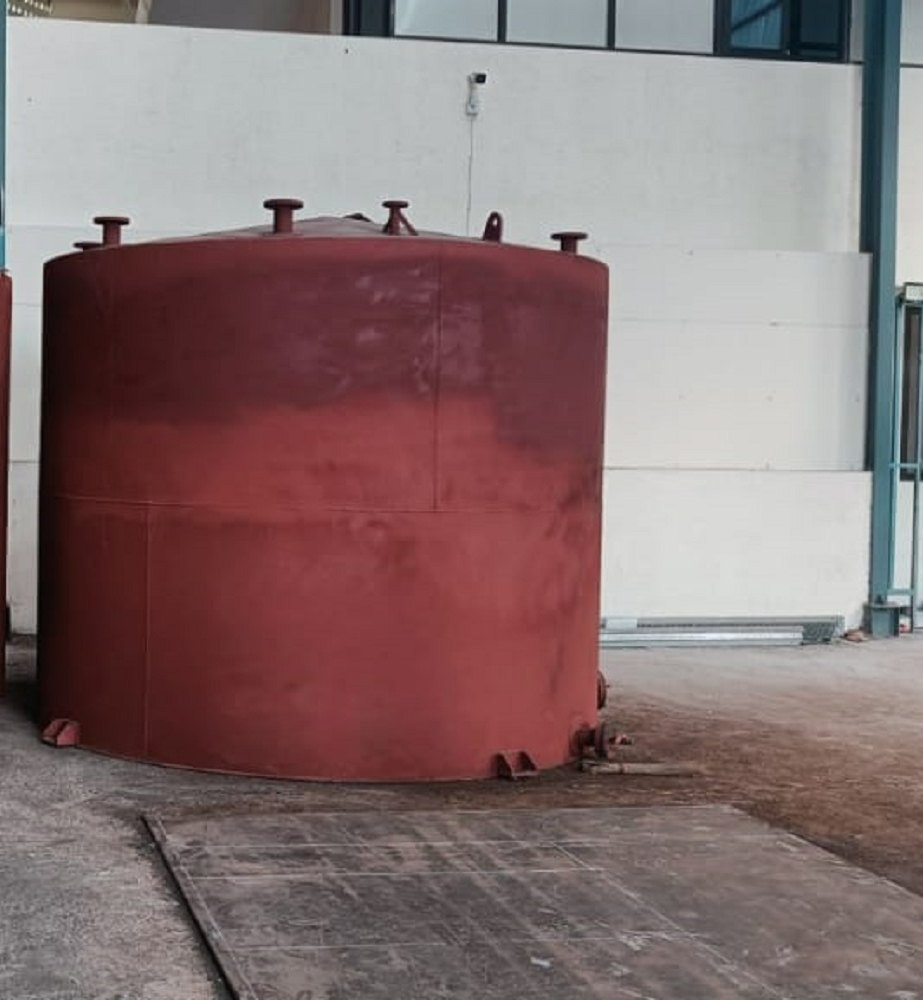Mild Steel Red Vacuum Insulated Storage Tanks/ reactor vessel, Storage Capacity: 20KL