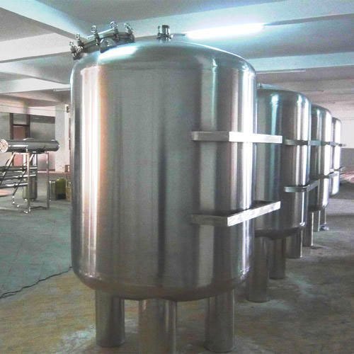 Vacuum Insulated Cryogenic Storage Tanks