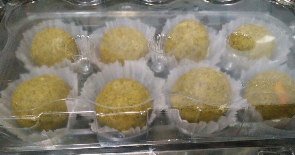 purefoodz Ghee Whole Green Moong Laddu, Packaging Size: Half Kg