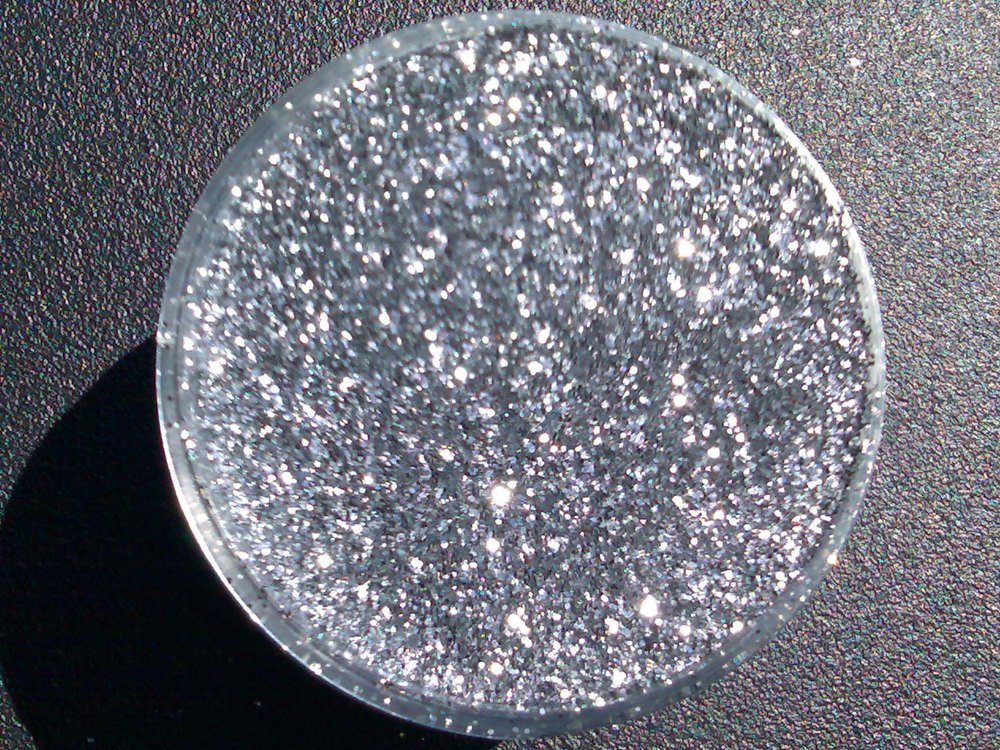 Non Toxic & Tasteless Edible Silver Flakes, Size: 4.75 X 4.75 Inch