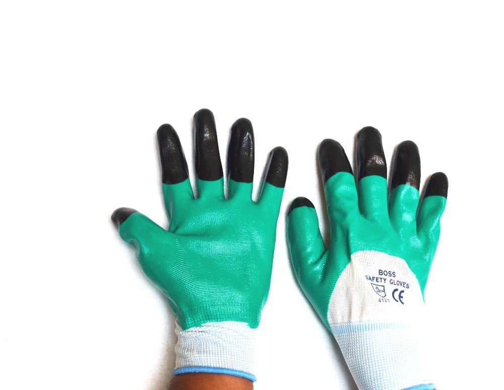 Gray White Nylon Shell With Grey Nitrile Three Fourth Dipped, Size: Medium
