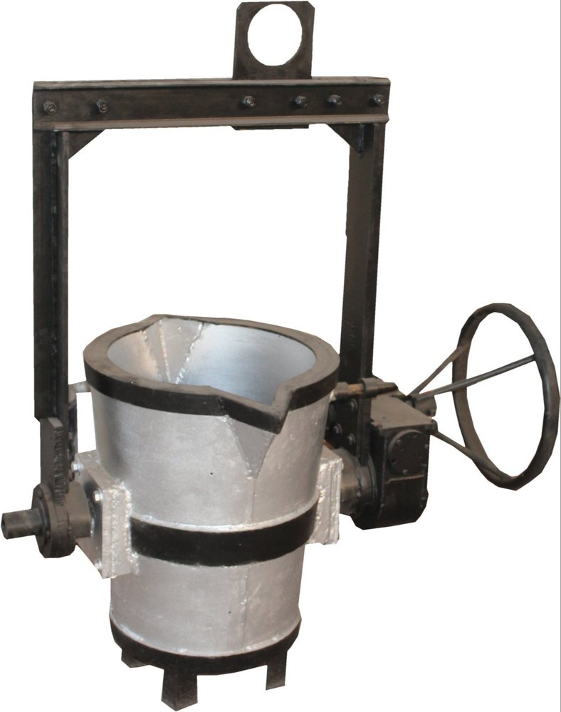 Movable Polished Lip Pouring Ladle, Ladle Capacity: 2 Ton