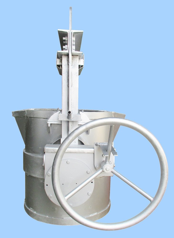 LIP Pouring Ladle, Ladle Capacity: 15 Ton