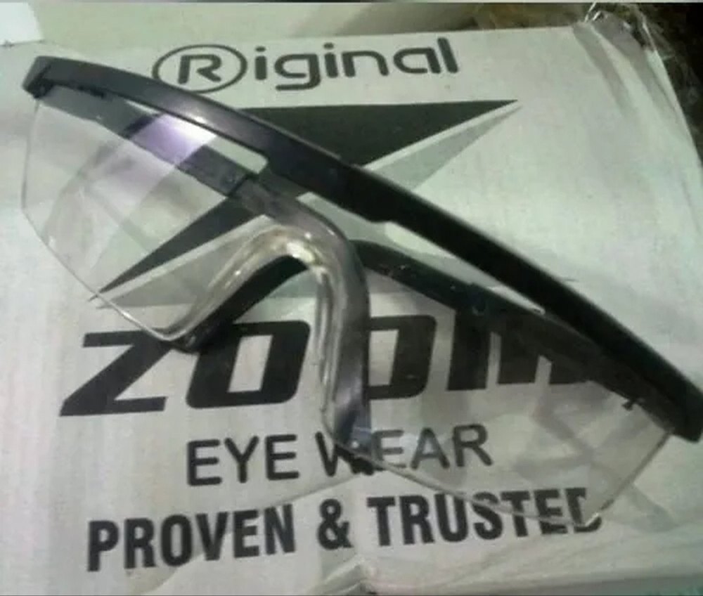 Polycarbonate Zoom Goggle, Frame Type: Plastic