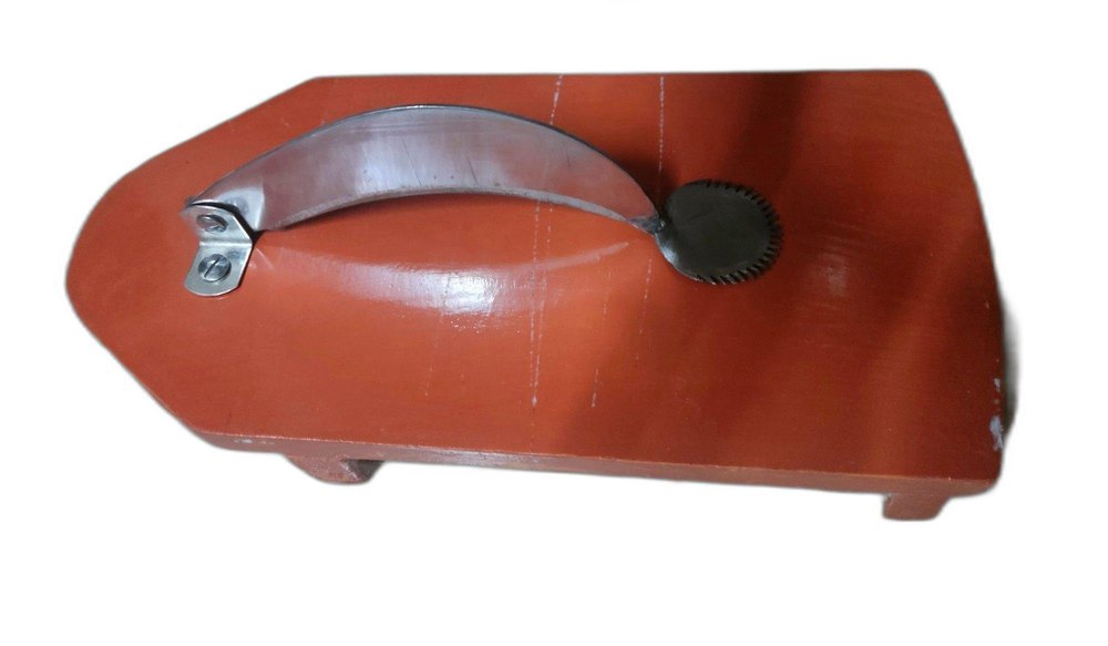 Orange Paint Coated Wooden Vegetable Cutter, For Kitchen