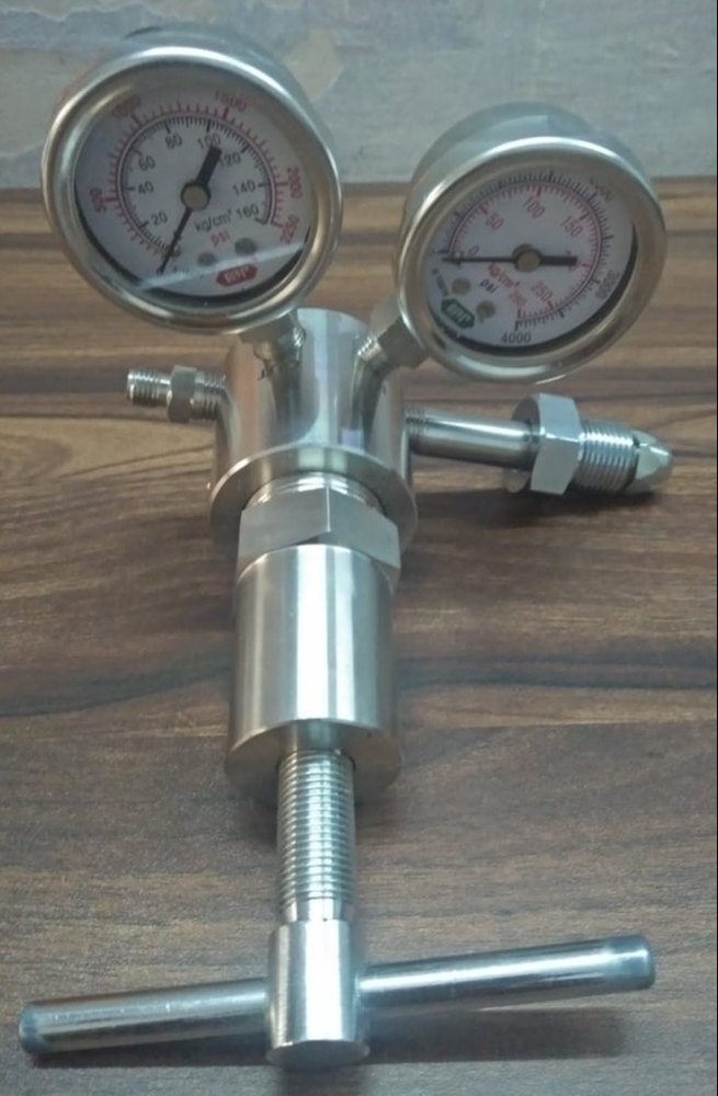 Silvery White Stainless Steel Gas Regulators, For Industrial