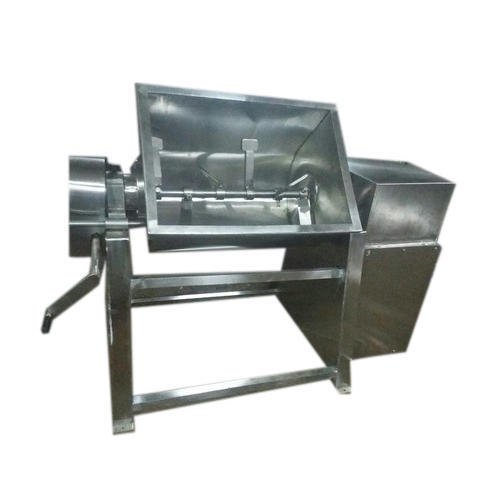 Batch Type Semi-Automatic Pickle mixer, 50-200Kg/Hr
