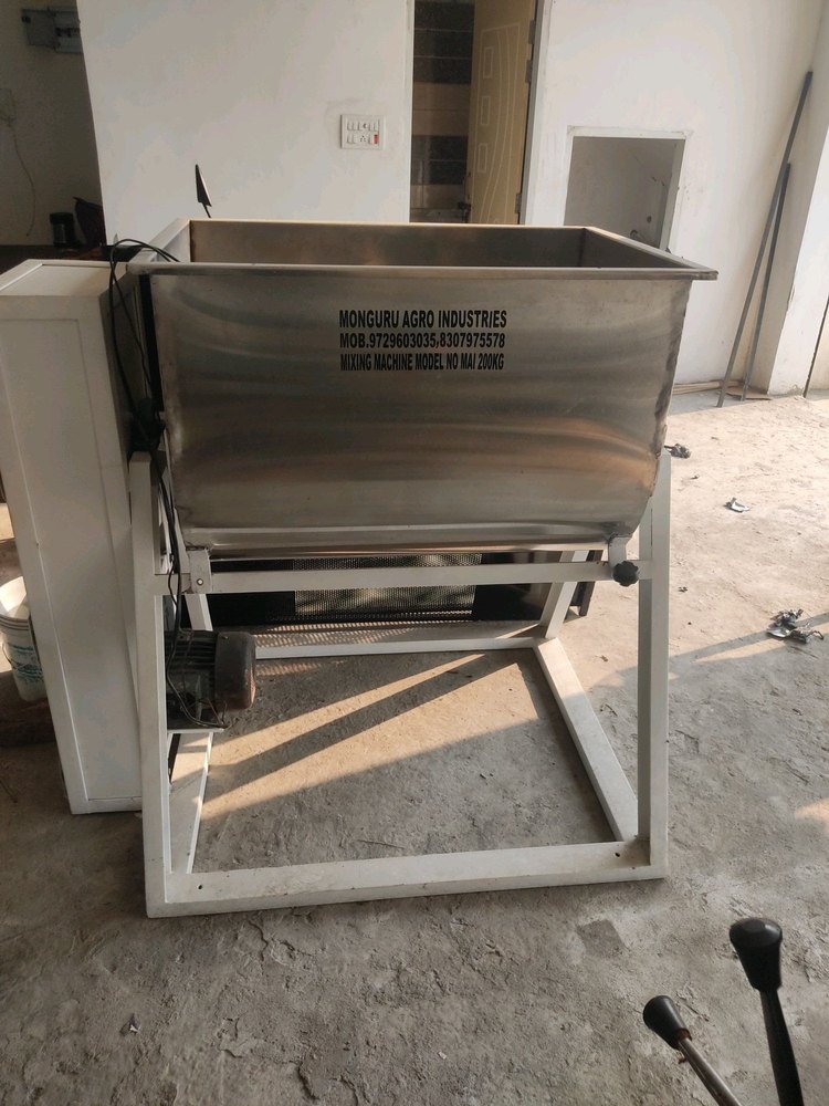 Batch Type Semi-Automatic Pickles Mixing Machine, 100 T0 150 kg