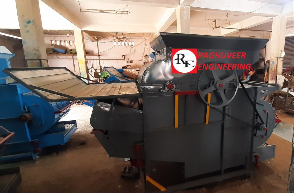 Raw Almonds Peeling Machine, Capacity: 250 kg/hr