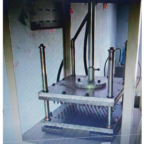 Fireworks Vellai Machine, Capacity: 280 Pieces Per 3-5 Min, Automation Grade: Manual