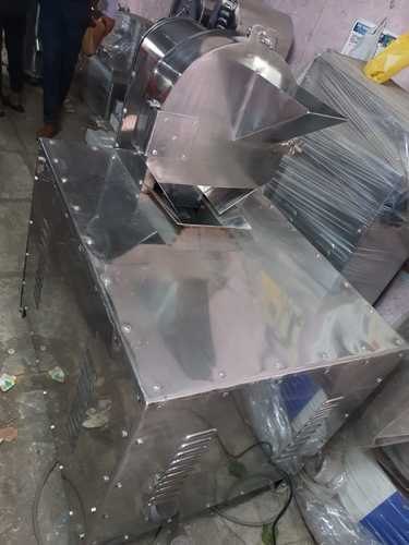Generic Stainless Steel Chips Piller, Weight: 100 Kg