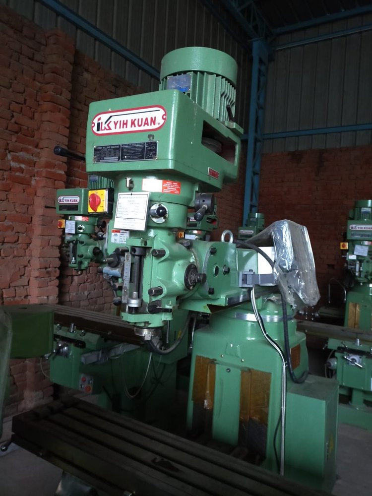 Cast Iron IK TAIWAN DRO MILLING MACHINE, Model Name/Number: 4KS
