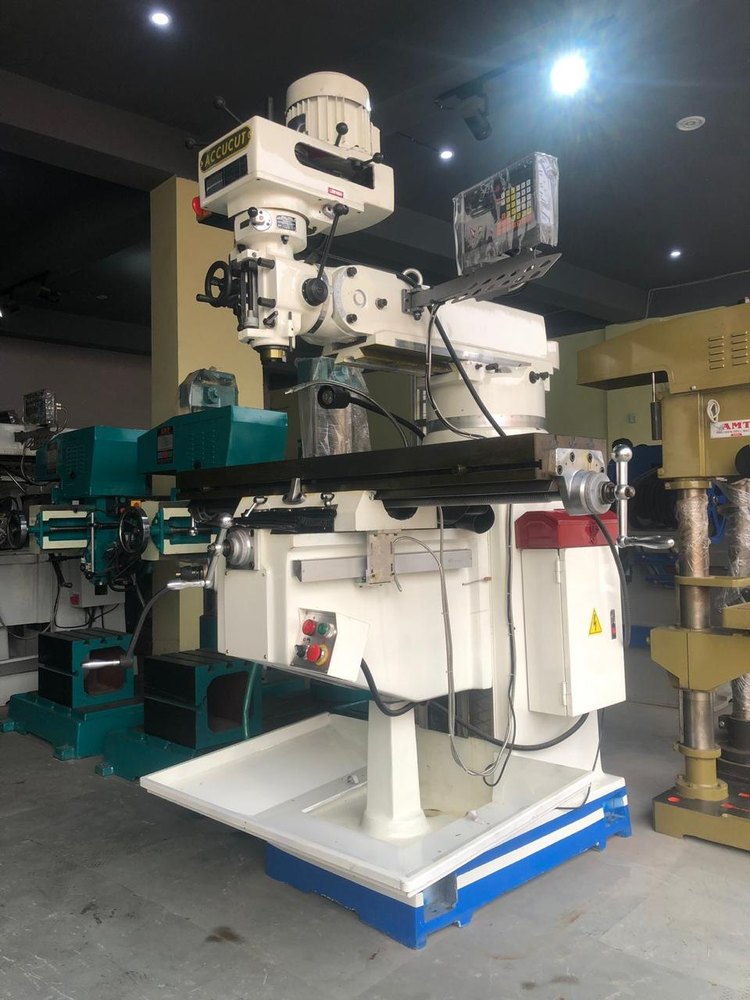 ACCUCUT Cast Iron DRO Milling Machine, Model Name/Number: 10x50