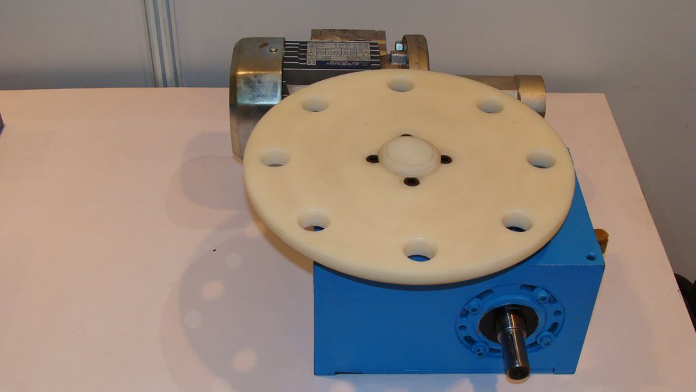 Iron Rotary Tables For Riveting Machine Automation, Production Capacity: 800 kg