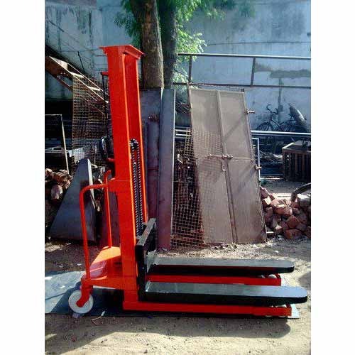 Manual Hydraulic Stacker