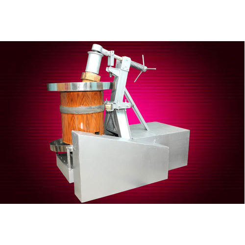 Oil Plant Machinery, Capacity: 16 kg to 20 kg of raw material