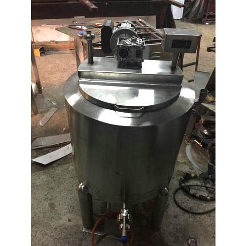 Syrup Preparation Vat., For Commercial, Capacity: 1000 Ltr/Hr