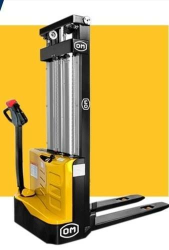 Om Voltas Xs12 w 1.2 Ton Electric Walkie Stacker