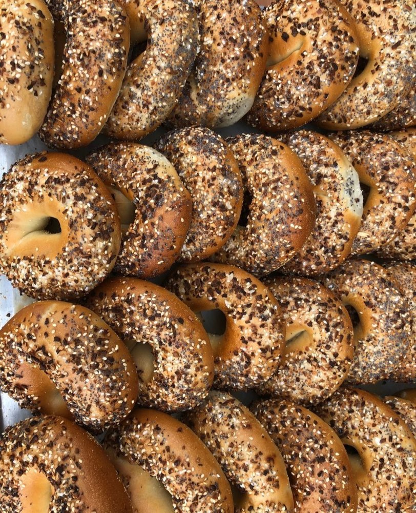 Essential Blends Bagels Bread, For Restaurant, Packaging Size: 6pcs