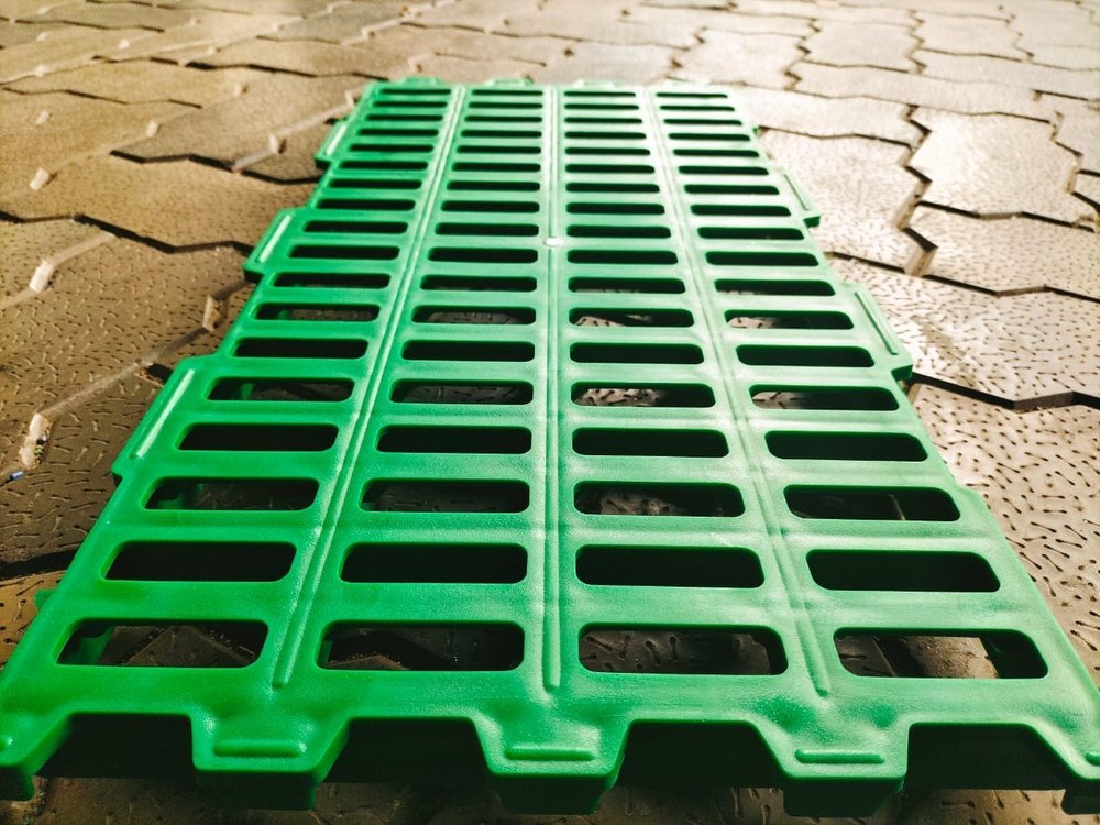 Polished Color Coated 2 x 1ft Plastic Slatted Floor