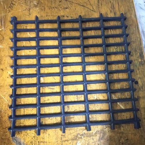 Rubber Cage Mat, Size: 17.5X23 Inch , Shape: Rectangle