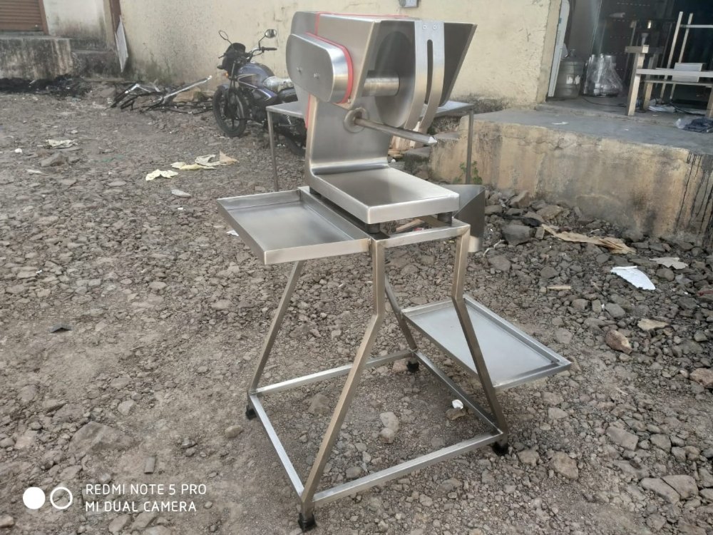 Chicken Cutting Machine With Table, 0.5 Hp