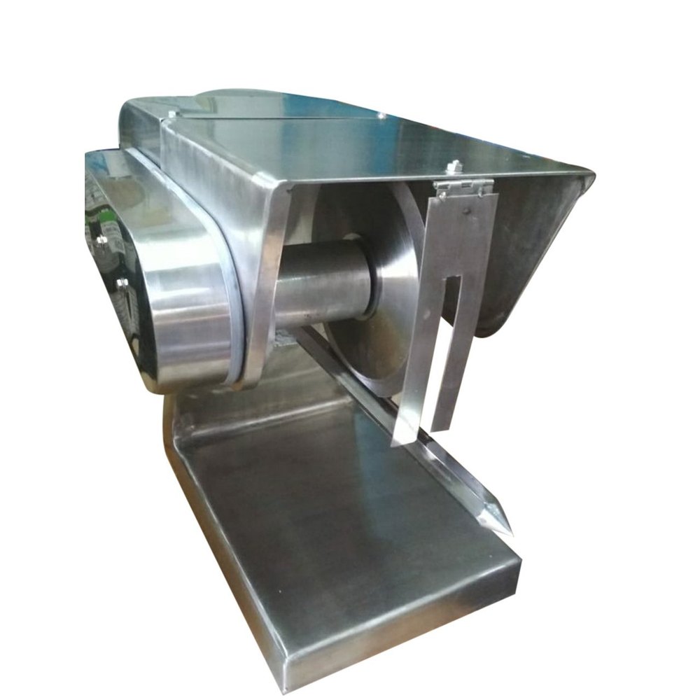 Semi-Automatic Chicken Cutting Machine, 150 kg/hour, 1 HP