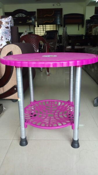 Plastic Table, Weight: 1-5 kg