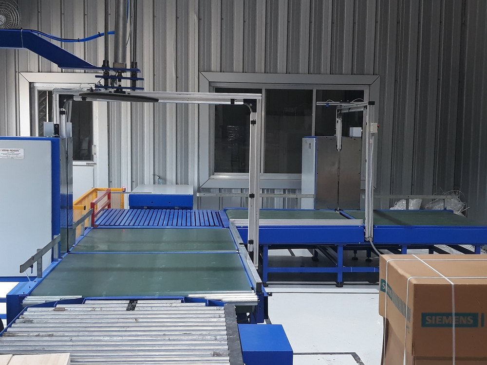 Pallet Strapping Machine