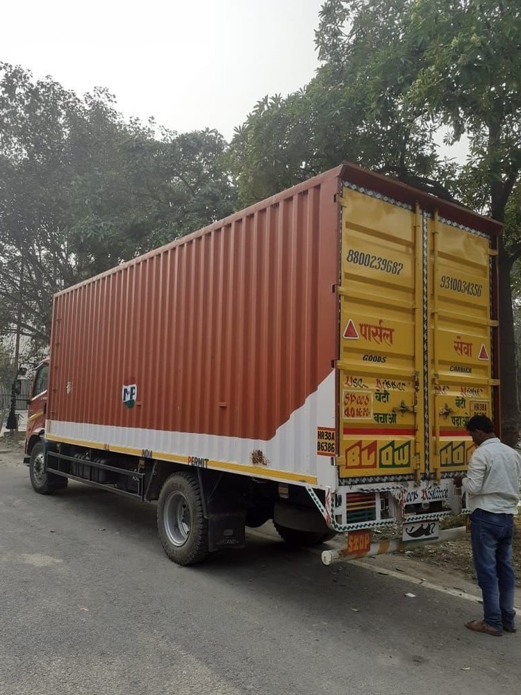 Close Body Container Truck Service