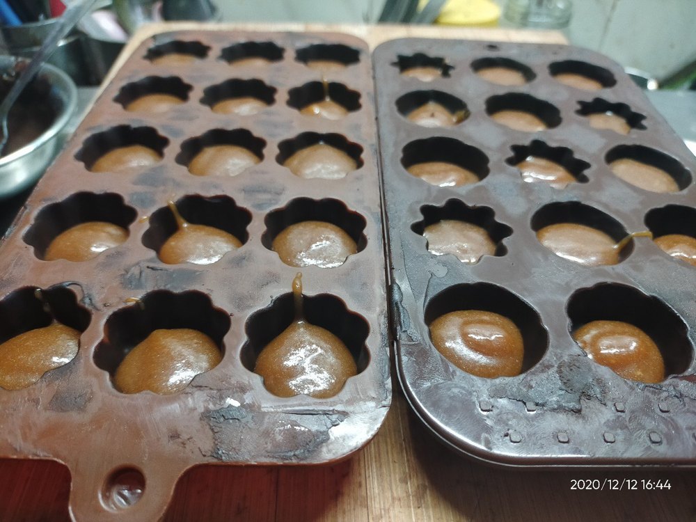 Ved Art Round Caramel Filled Chocolate