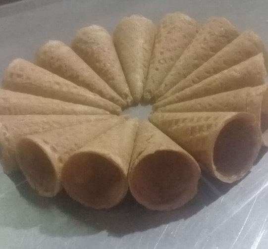 Caramel Rolled Sugar Cone / Waffle Cone, Packaging Type: Carton, 8-11