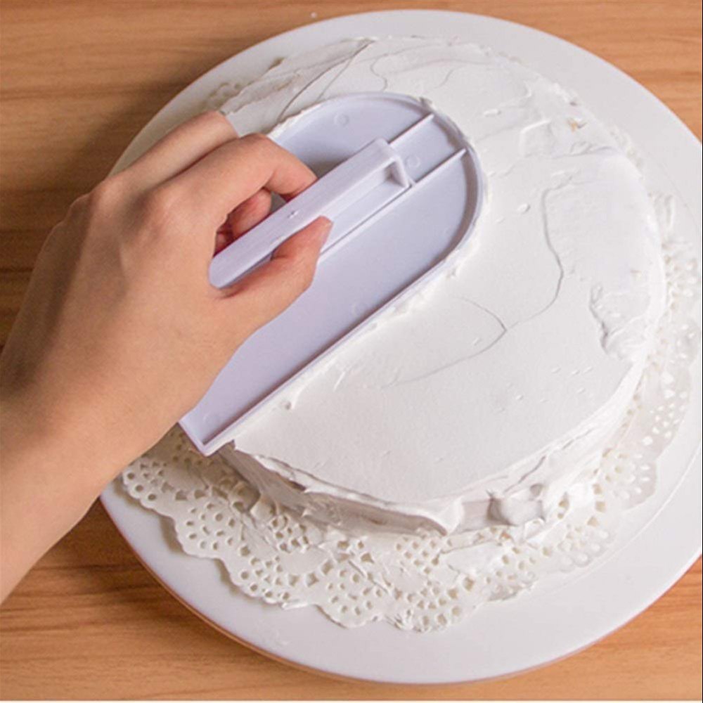 Plastic Cake Smoother