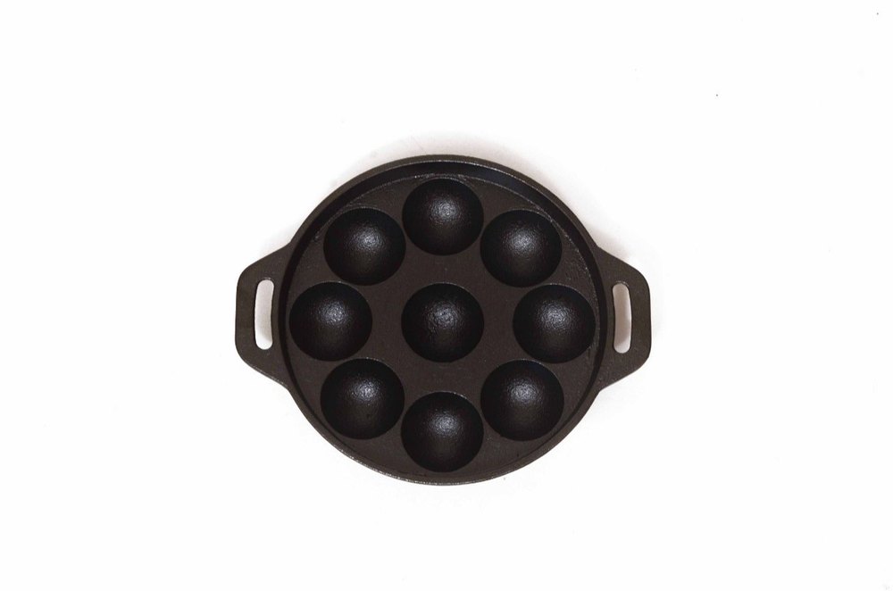 Classic Black Paniyaram Pan Cast Iron, Round, Capacity: 9 Cavaties