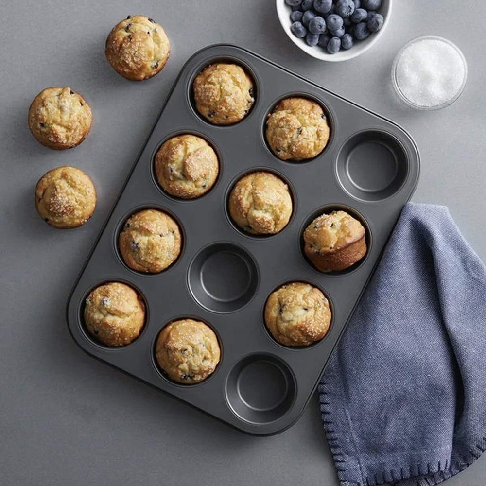 Black Aluminium 12 Cup Muffin Pan