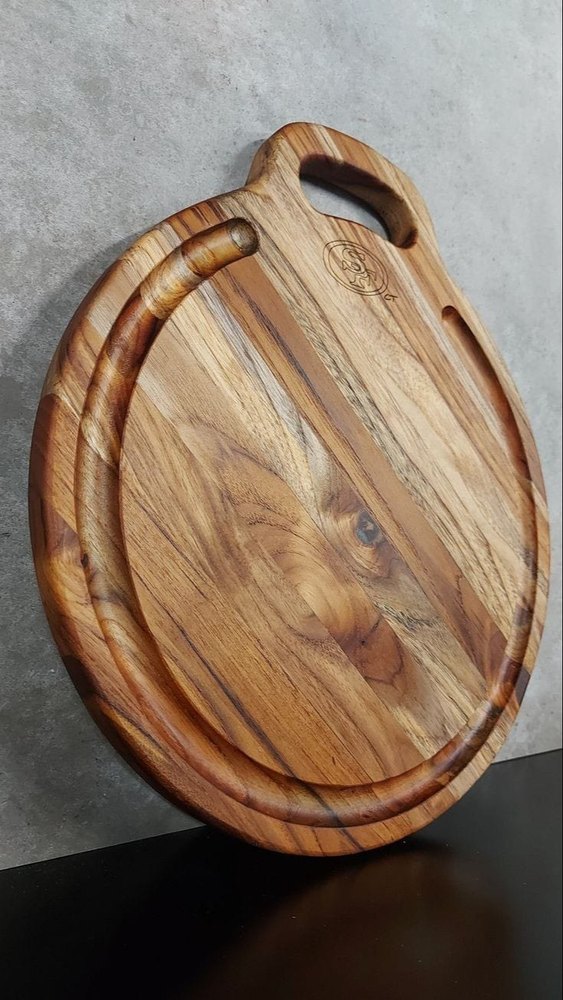 Round Wooden Chopping Board And Pizza Bat
