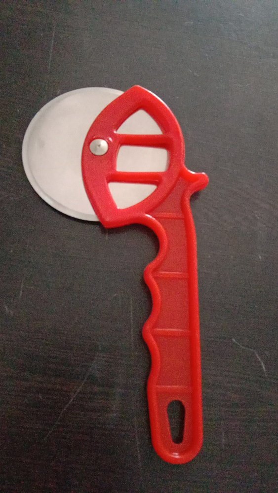 Stainless Steel Round Plastic Pizza Cutter, For Home