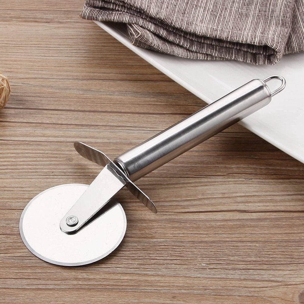Kr Kitchenware Ind. Stainless Steel Wheel Pizza Cutter Premium Pack Of 1, Silver (20 Cm)