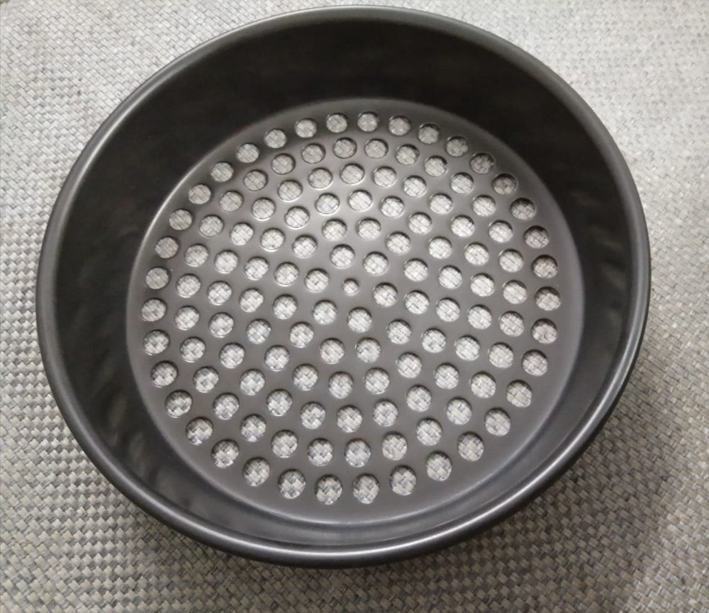 Aluminium Round Perforated pizza pan, For Hotel, Size: 6-12 Inches