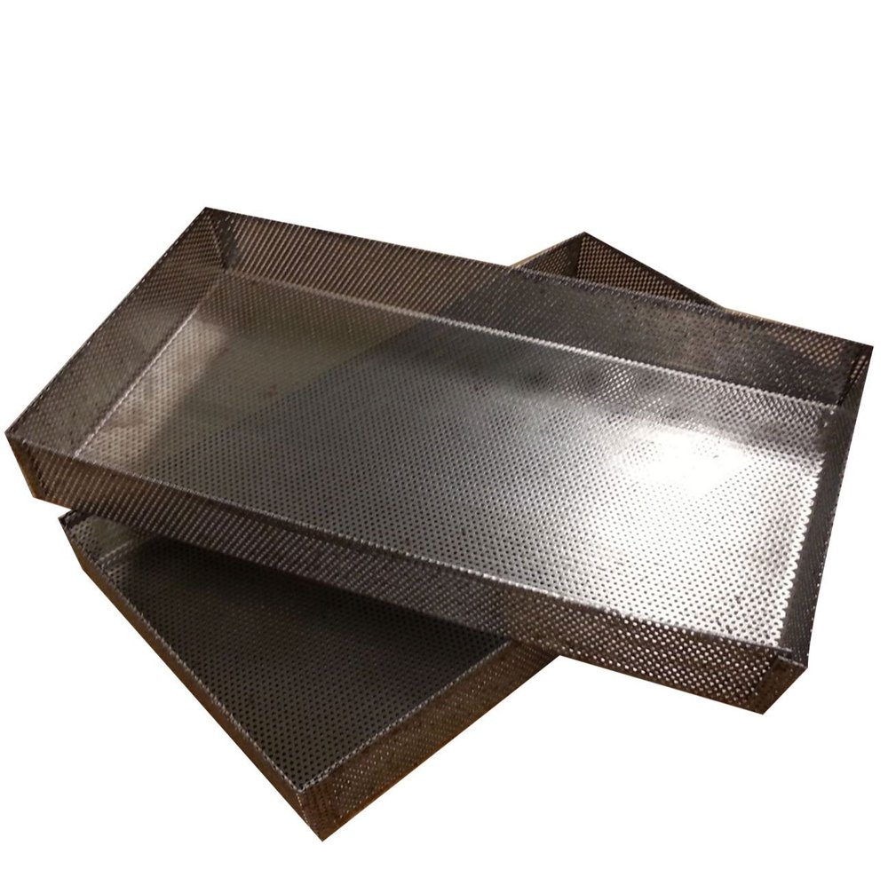 Rectangular Aluminum Baking Tray, Thickness: 1 mm, Size: 12x8 Inch (lxw)