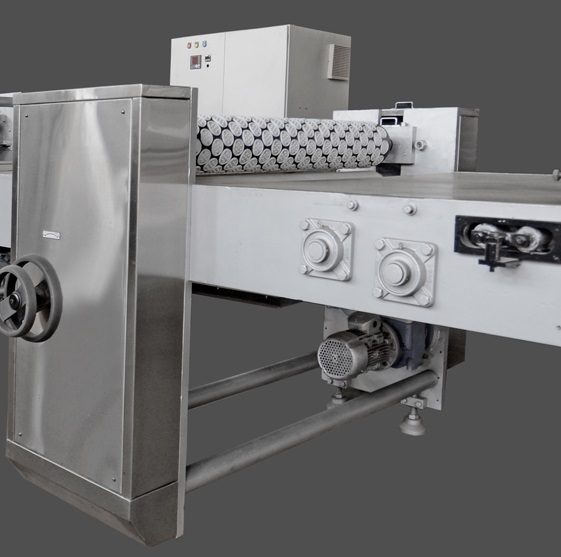 Electric Rotary Biscuit Cutting Machine, Capacity: 5000 kg / Hr