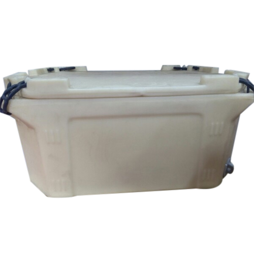 White Hdpe Plastic Fish Tub, Capacity: 100 L