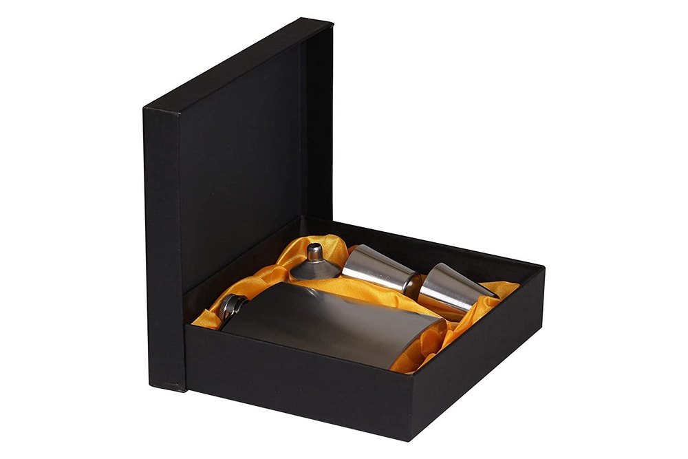 Syga Hip Flask & Cups