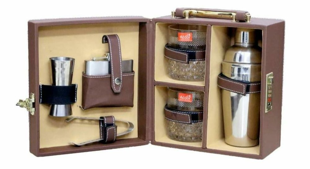 Travel Bar Set - Square - 02