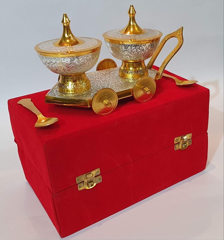 Antique Silver Plated Brass Wine Glass Set, Size: 25.4 X 5.1 X 25.4 cm